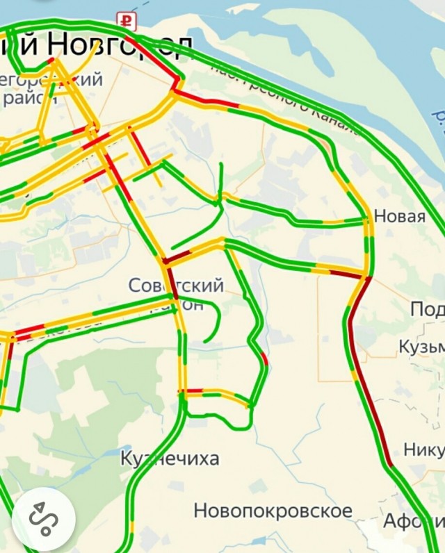 Многокилометровые "пробки" сковали Нижний Новгород 16 марта после снегопада
