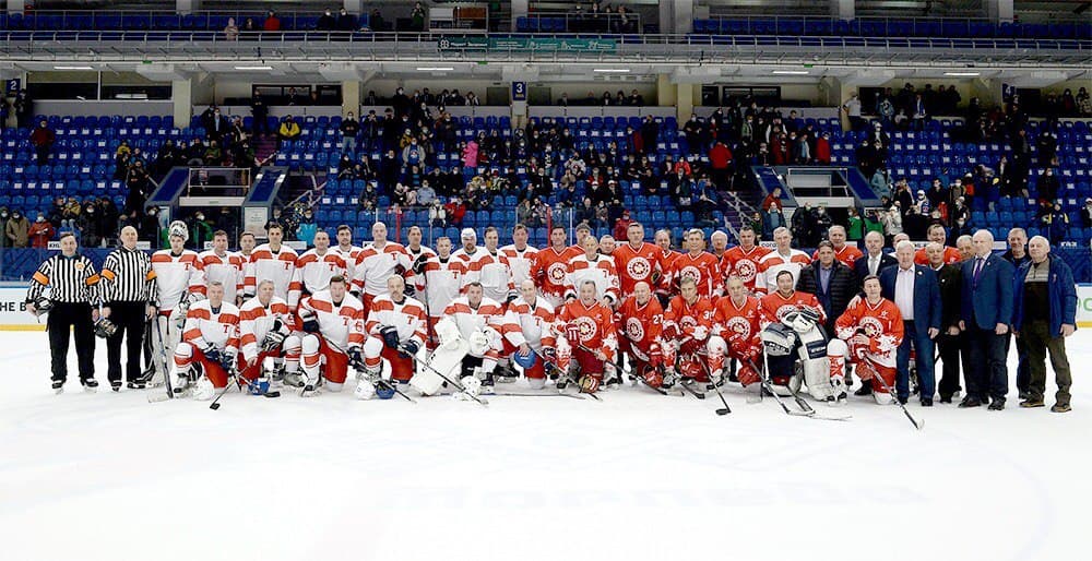 Матч "Ветераны Торпедо" — "Легенды хоккея" состоялся в Нижнем Новгороде