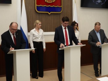 Соглашения о развитии кадрового потенциала с использованием ресурсов ОЭЗ &quot;Кулибин&quot; подписали в Дзержинске